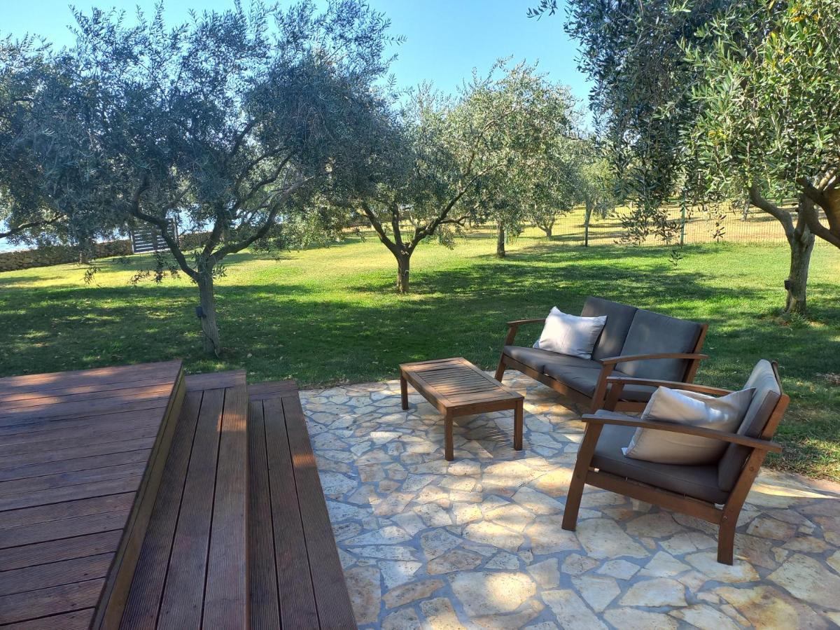 Beach House Ive With Jacuzzi, Pool, Playground And Bbq In An Olive Grove With A Beach, Pomer - Istria Esterno foto